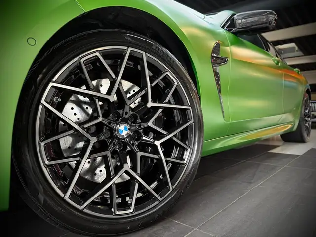 BMW M8 view 4