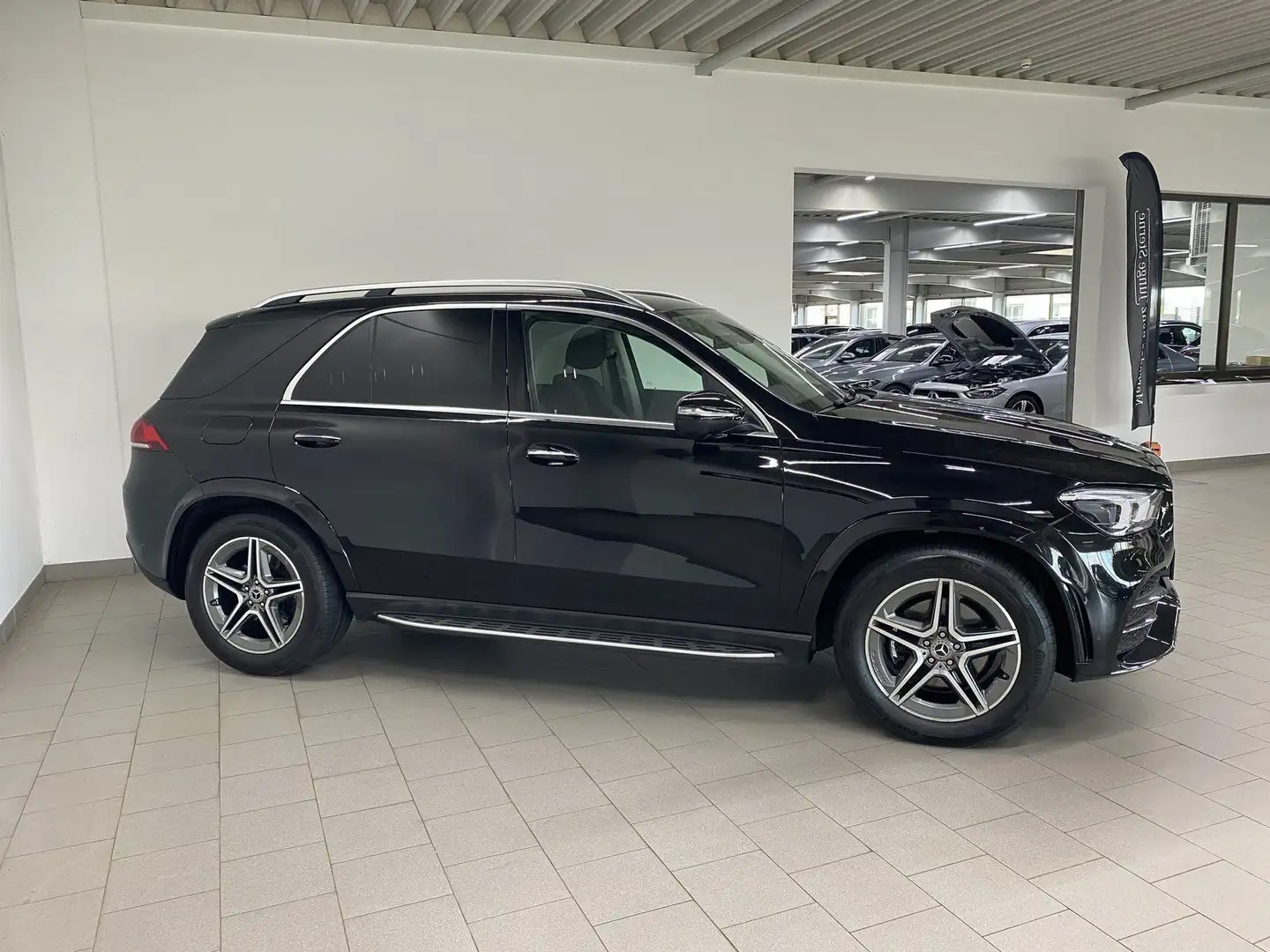 Mercedes-Benz GLE 400 d 4M AMG+LED+DIST+AHK+360°+PANO+KEY+HEAD Schwarz - 2