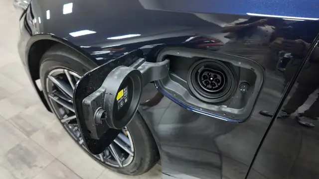 BMW M5 view 15