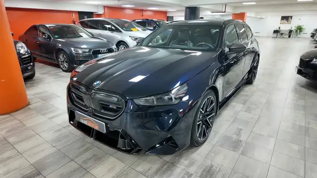 BMW M5 main image