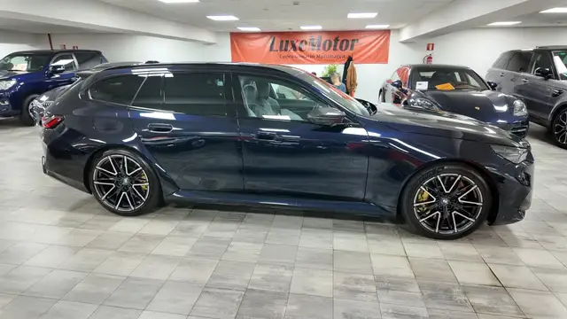 BMW M5 view 7