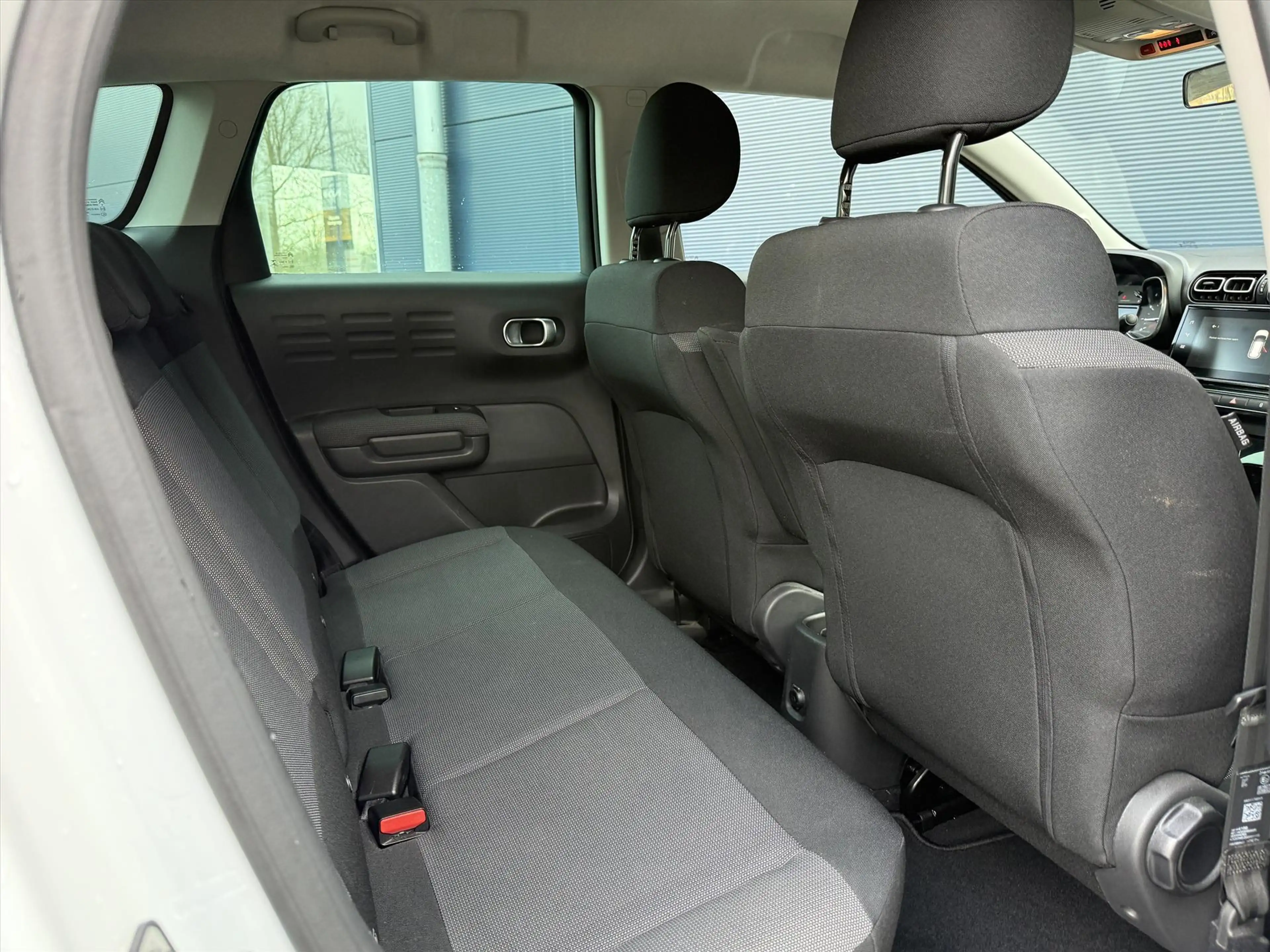 Citroen C3 Aircross 1.2 PureTech 130pk EAT6 Shine | Automaat | Navigat — photo 9