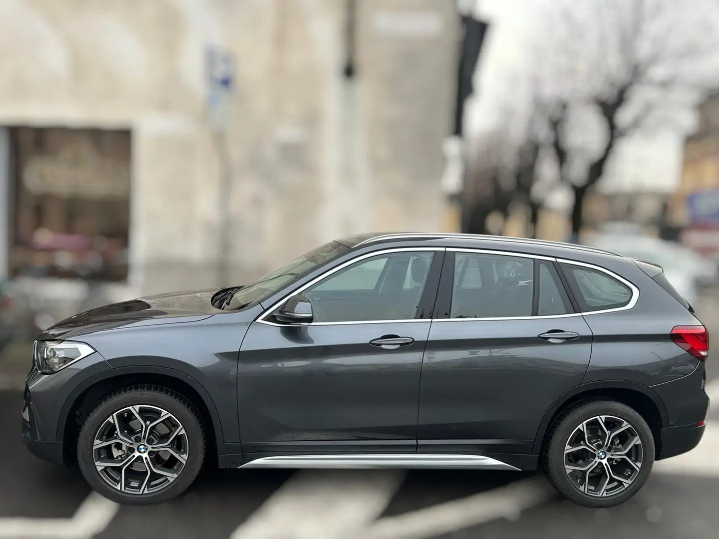 BMW X1 sdrive18d auto Grau - 2