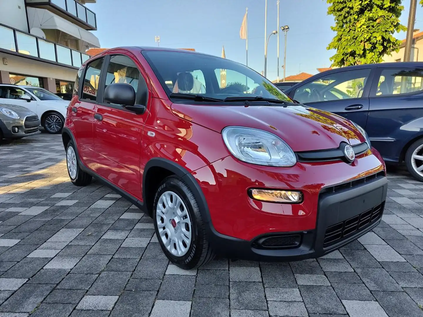 Fiat Panda 1.0 70CV Hybrid #TAN 5,95% Rojo - 2