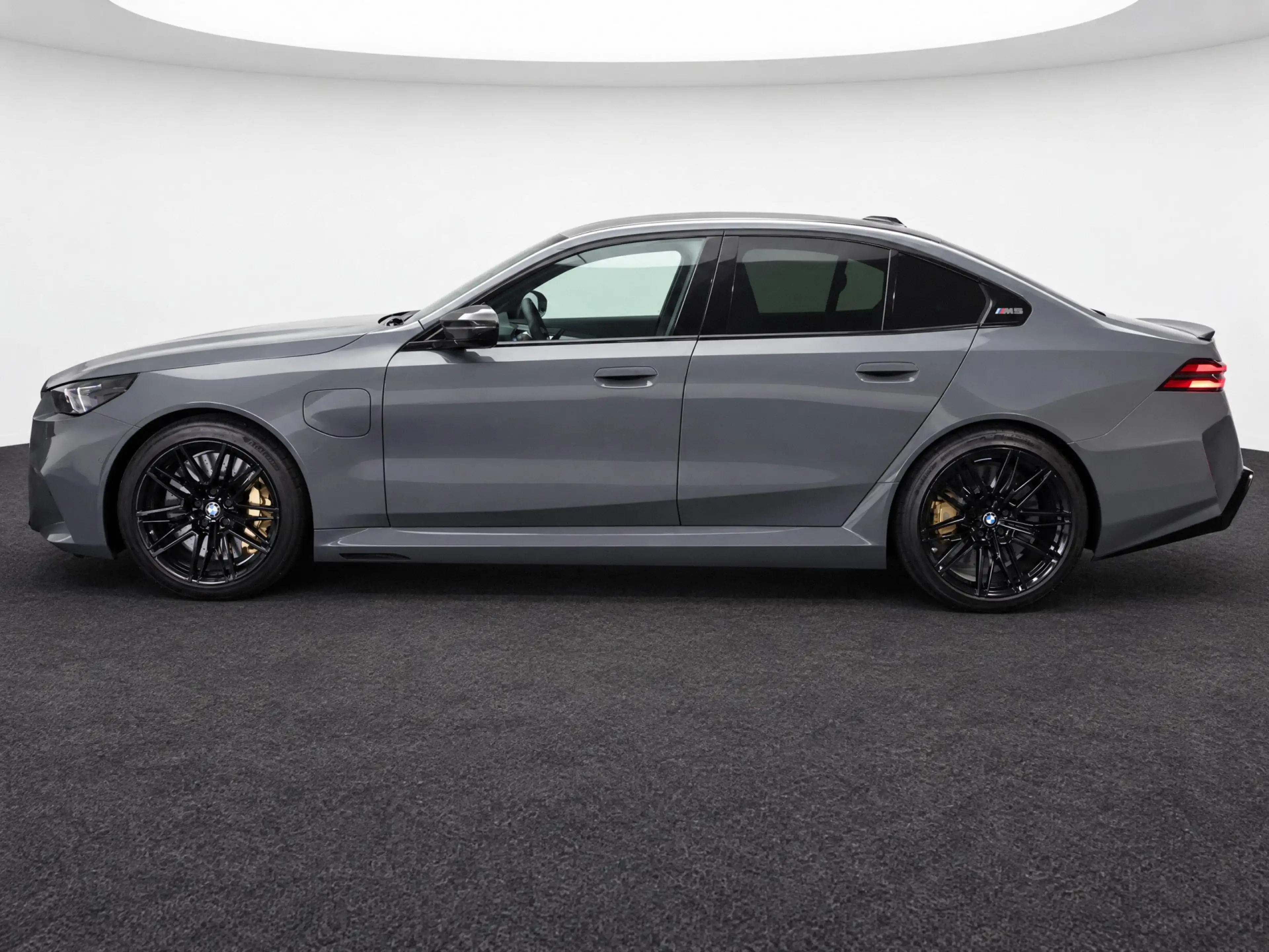 BMW M5 Automaat / M Drive Professional / M Carbon-keramis — photo 2
