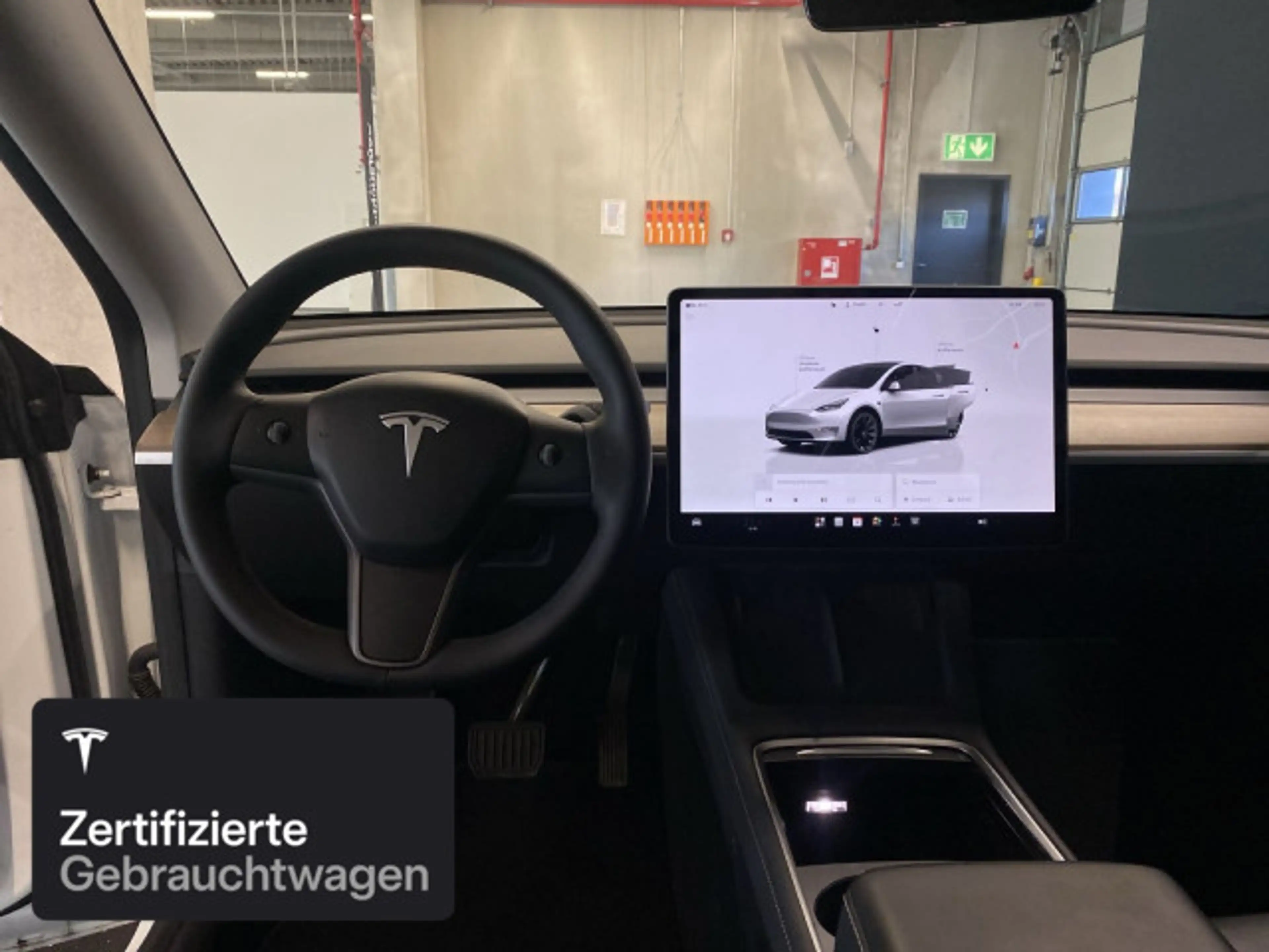 Tesla Model Y Long Range AWD — photo 14