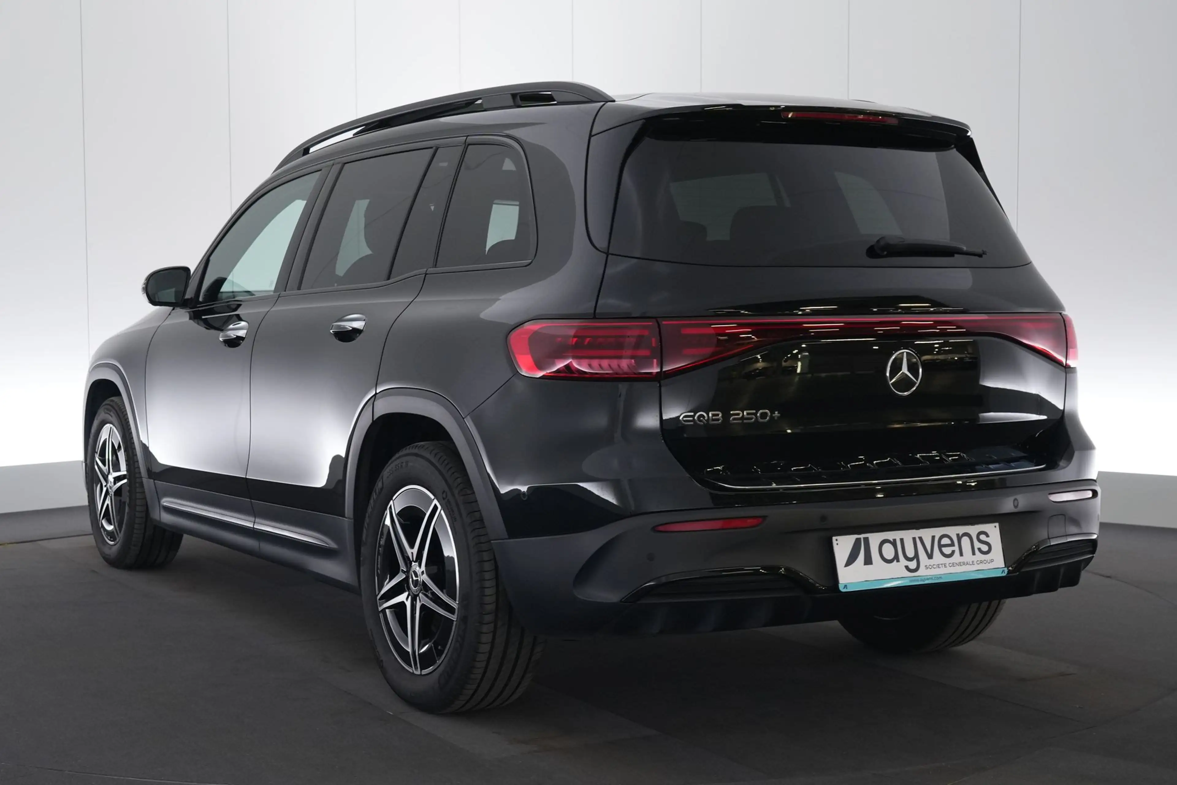 Mercedes-Benz EQB 250 250+ AMG Line Night LEDER/ALCANTARA LED GPS PDC 36 — photo 9