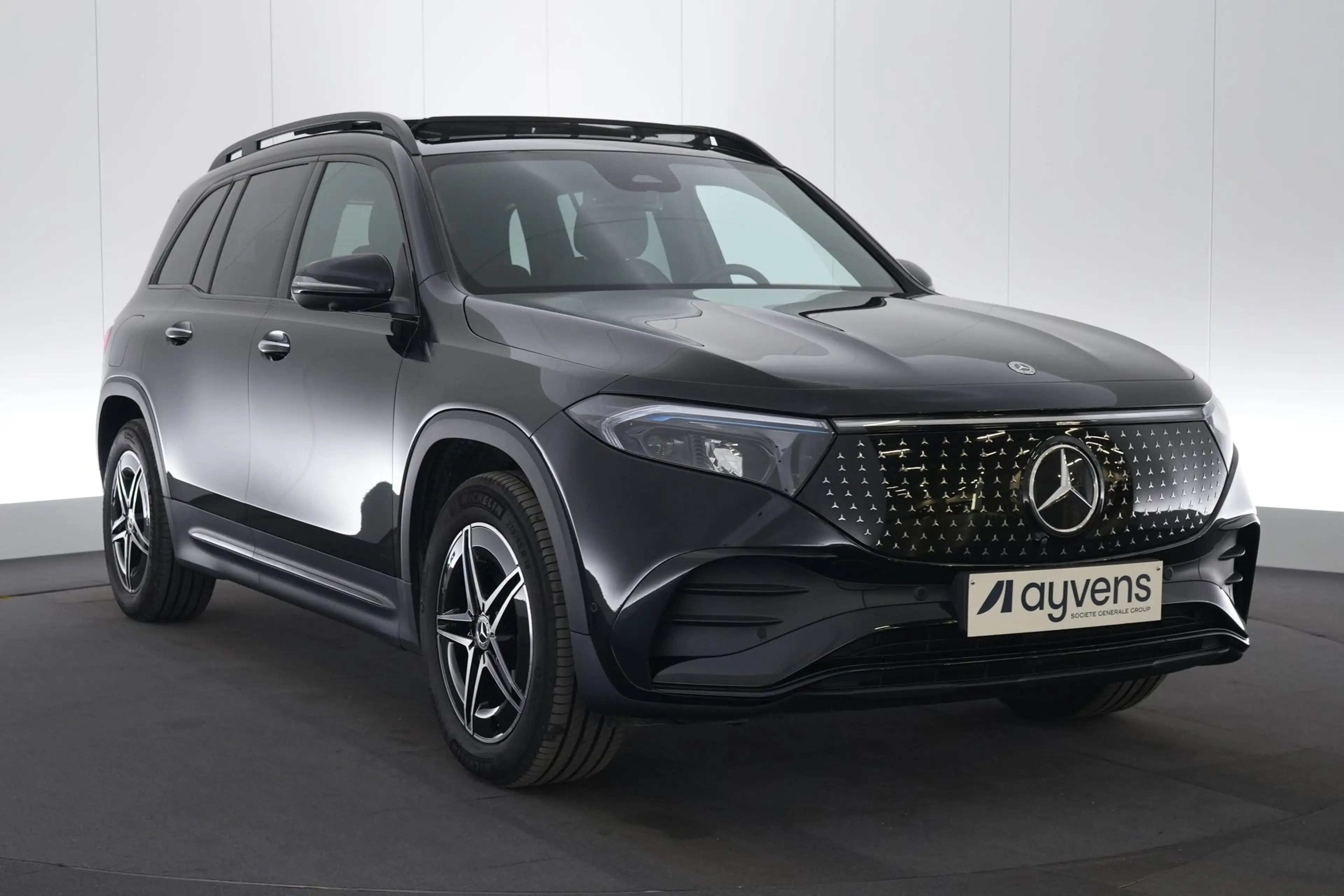 Mercedes-Benz EQB 250 250+ AMG Line Night LEDER/ALCANTARA LED GPS PDC 36 — photo 3