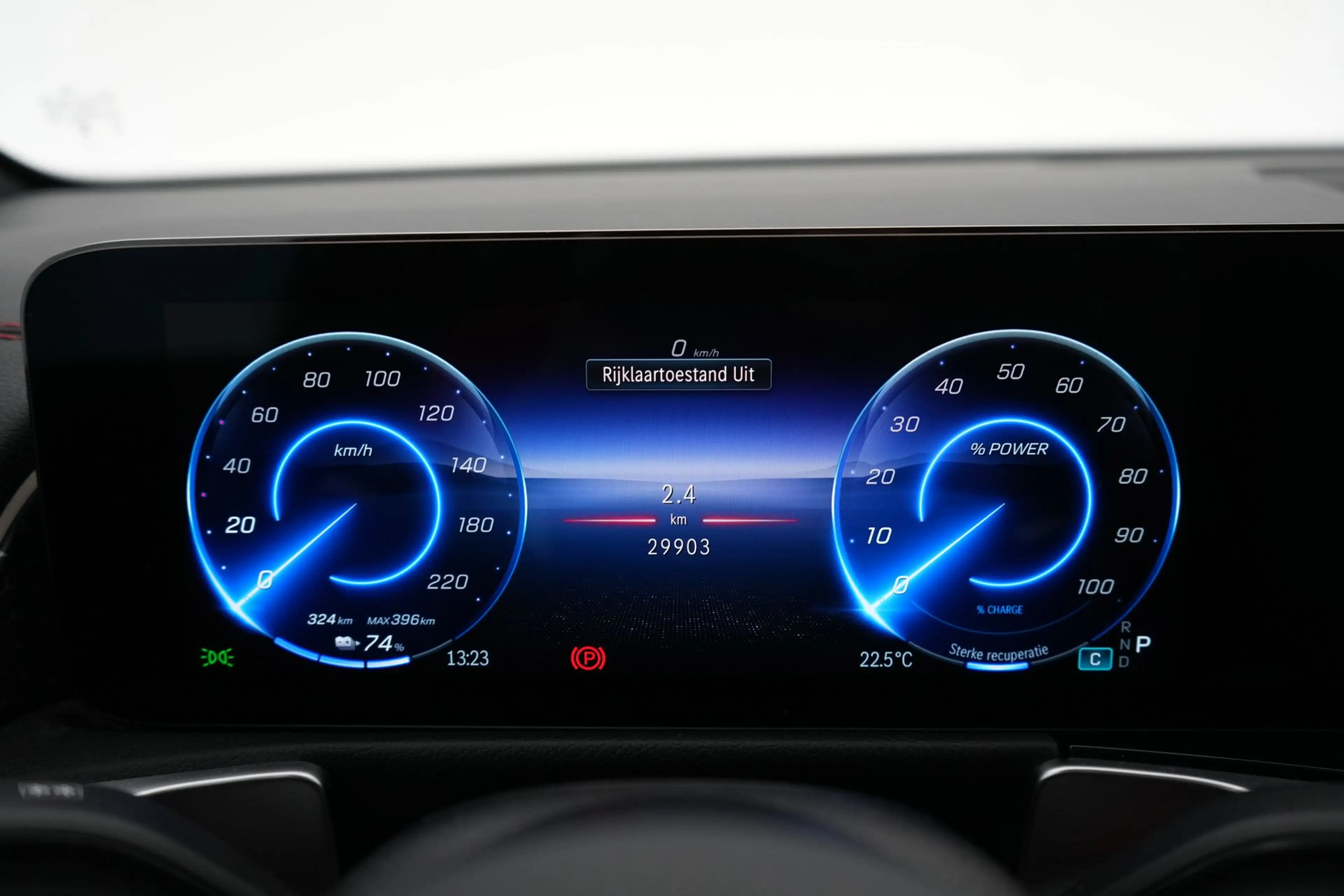 Mercedes-Benz EQB 250 250+ AMG Line Night LEDER/ALCANTARA LED GPS PDC 36 — photo 14