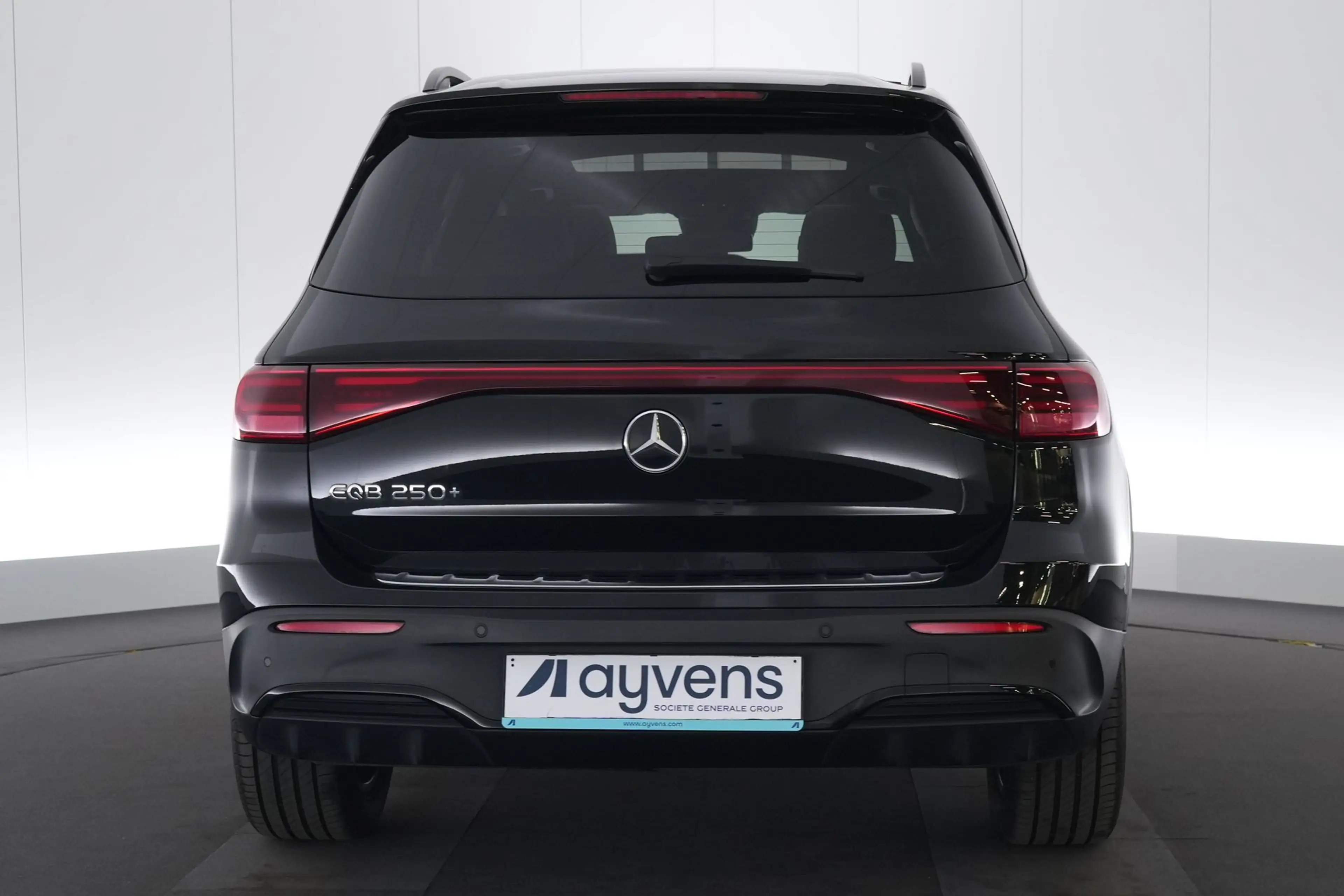 Mercedes-Benz EQB 250 250+ AMG Line Night LEDER/ALCANTARA LED GPS PDC 36 — photo 8