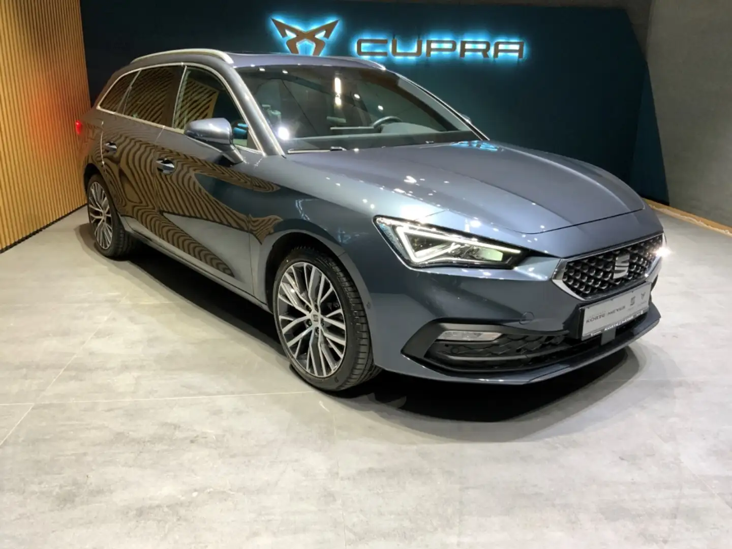 SEAT Leon SP Xcellence 1.5eTSI DSG+ACC +Rückfahrkamera Grau - 2