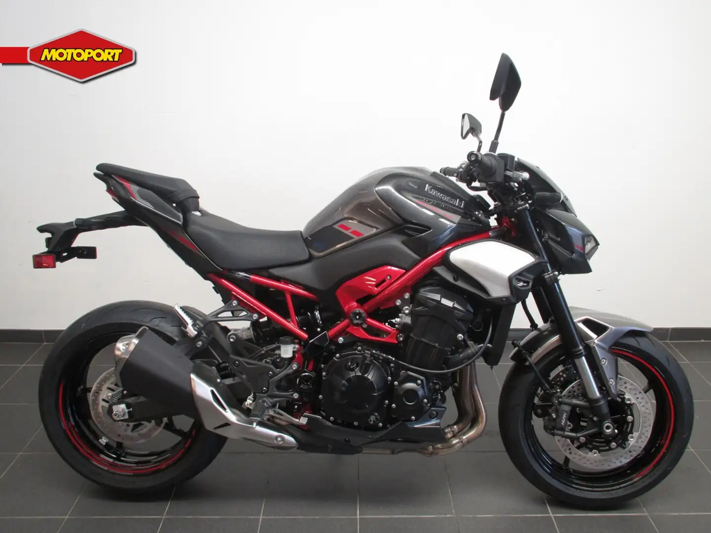 Kawasaki Z 900 70KW Rood - 1
