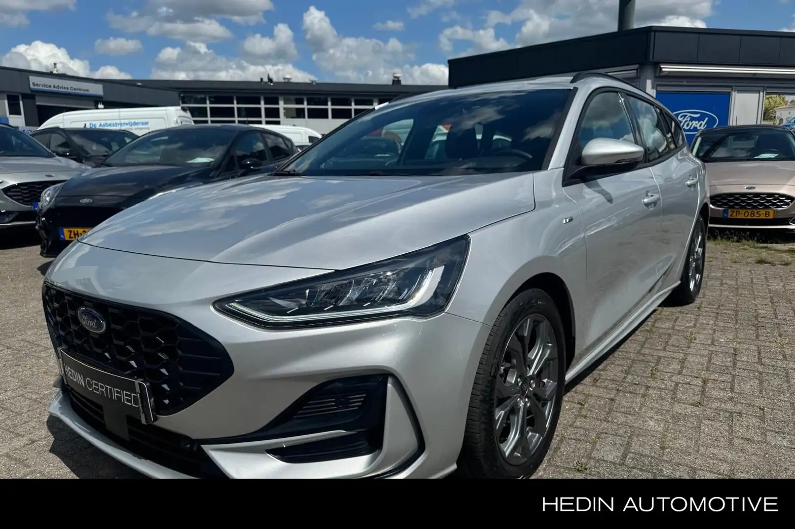 Ford Focus Wagon 1.0 EcoBoost Hybrid ST Line | Automaat Grijs - 1