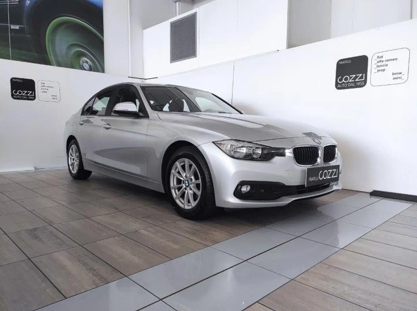 BMW 318 - 318d Business Advantage aut. Argent - 1