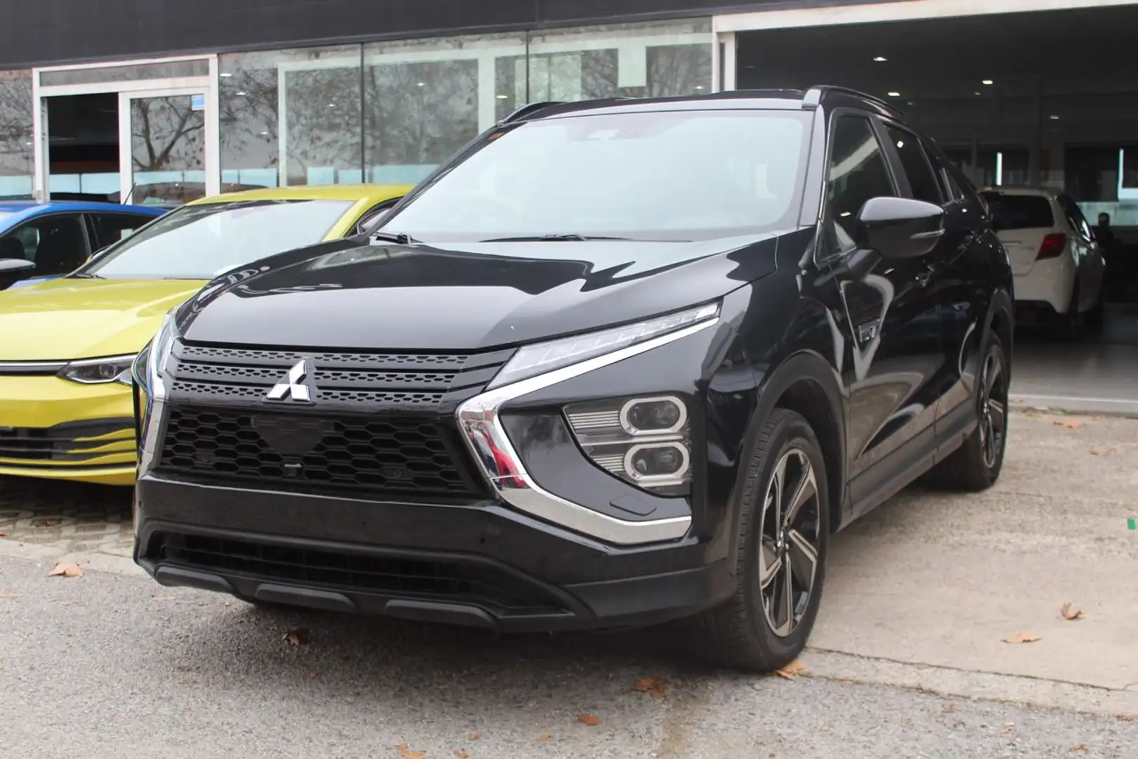 Mitsubishi Eclipse Cross 2.4 PHEV Kaiteki Auto 4WD Negro - 2