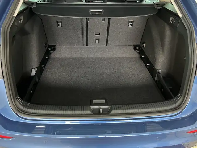 Volkswagen Golf view 7