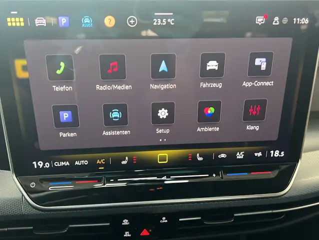 Volkswagen Golf view 12