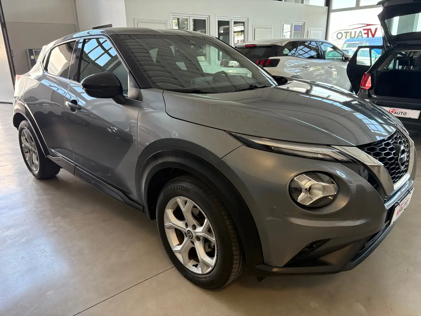 Nissan Juke Juke 1.0 dig-t N-Connecta 114cv OFFERTA PROMO Szürke - 2