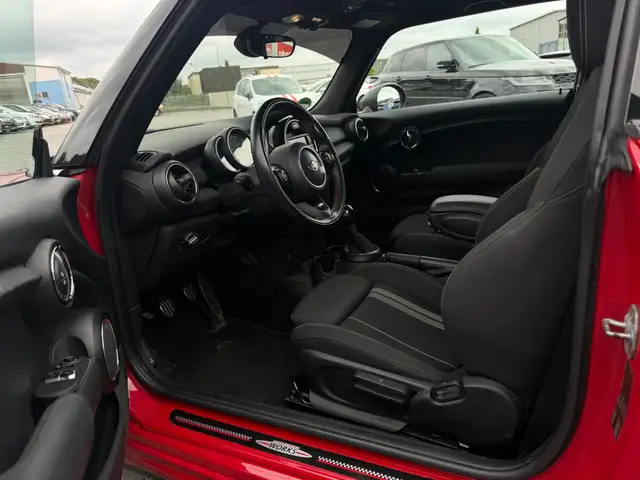 Mini Cooper view 9
