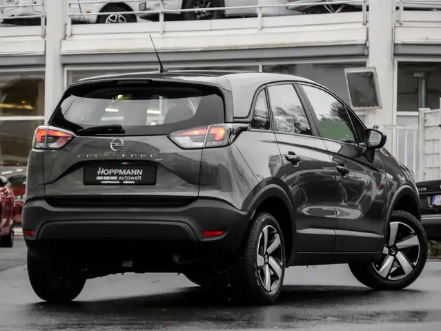 Opel Crossland view 3