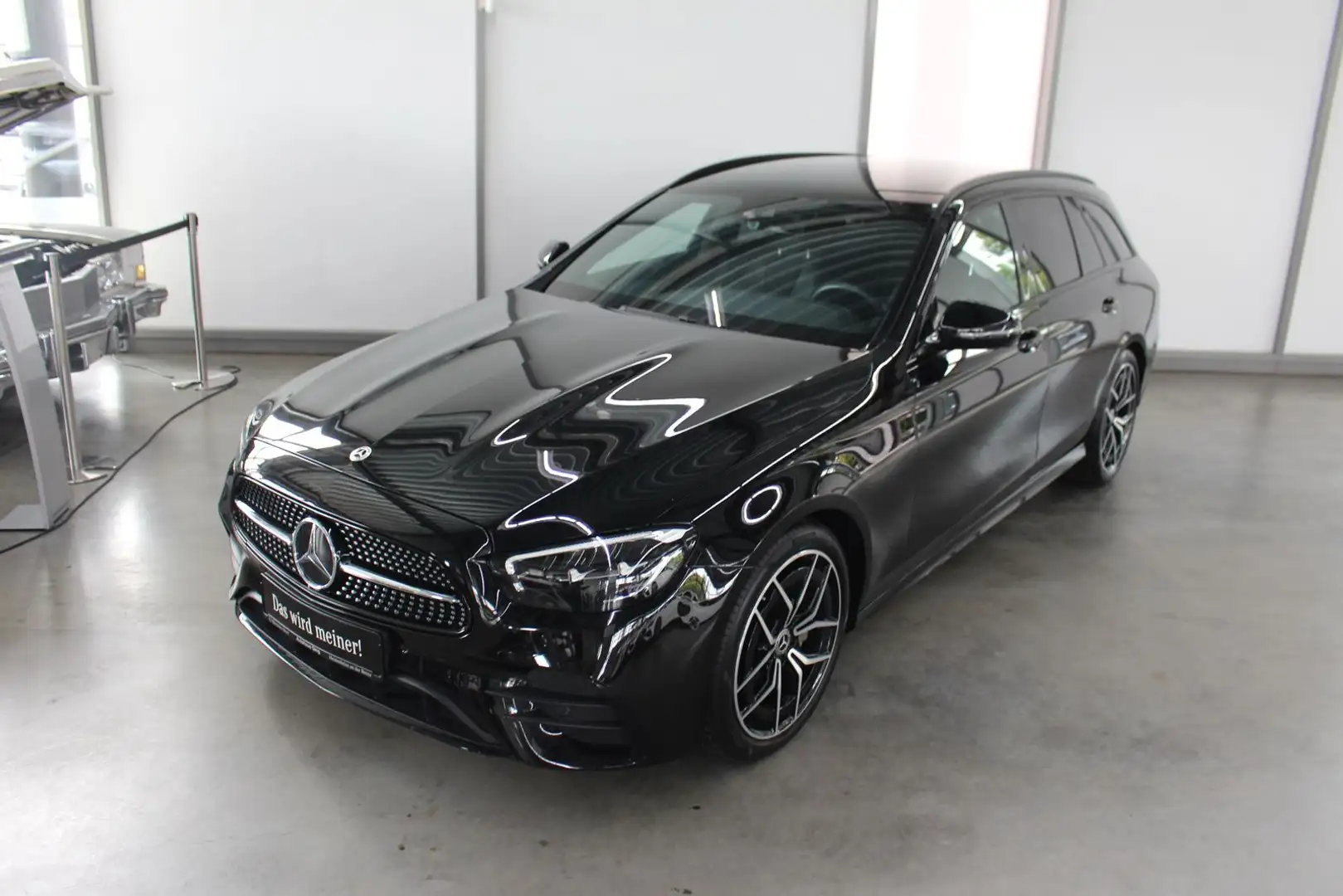 Mercedes-Benz E 200 T AMG Kamera Ambiente LED Widescreen PTS Zwart - 1