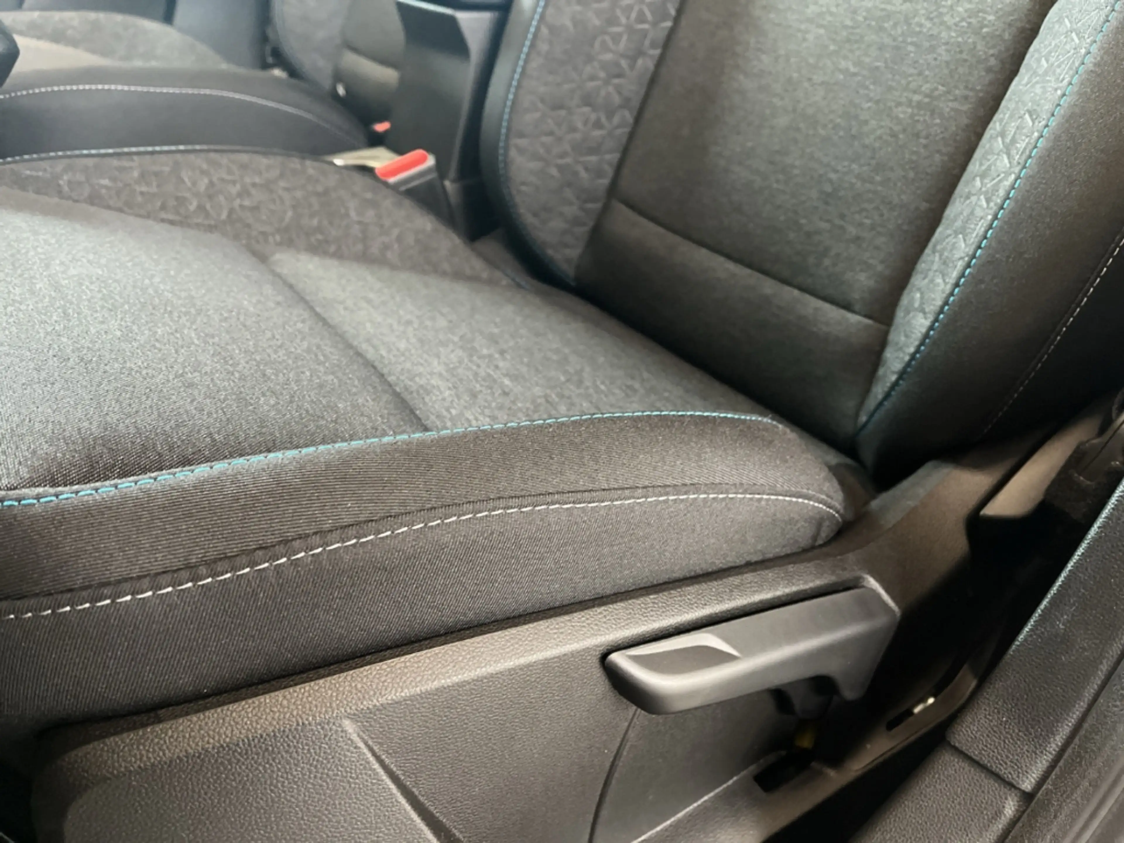 Mitsubishi Grandis 1.3 Diamant Plus LED SHZ PDC Kamera Tempomat — photo 9