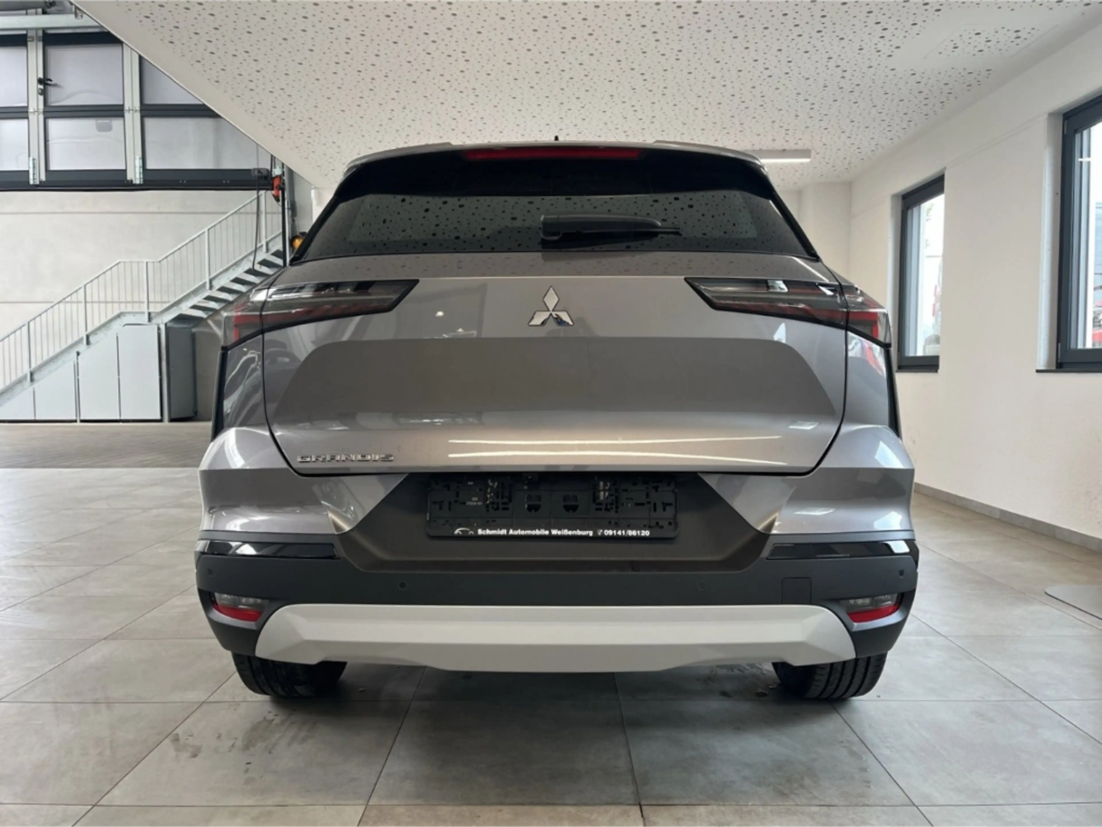 Mitsubishi Grandis 1.3 Diamant Plus LED SHZ PDC Kamera Tempomat — photo 3