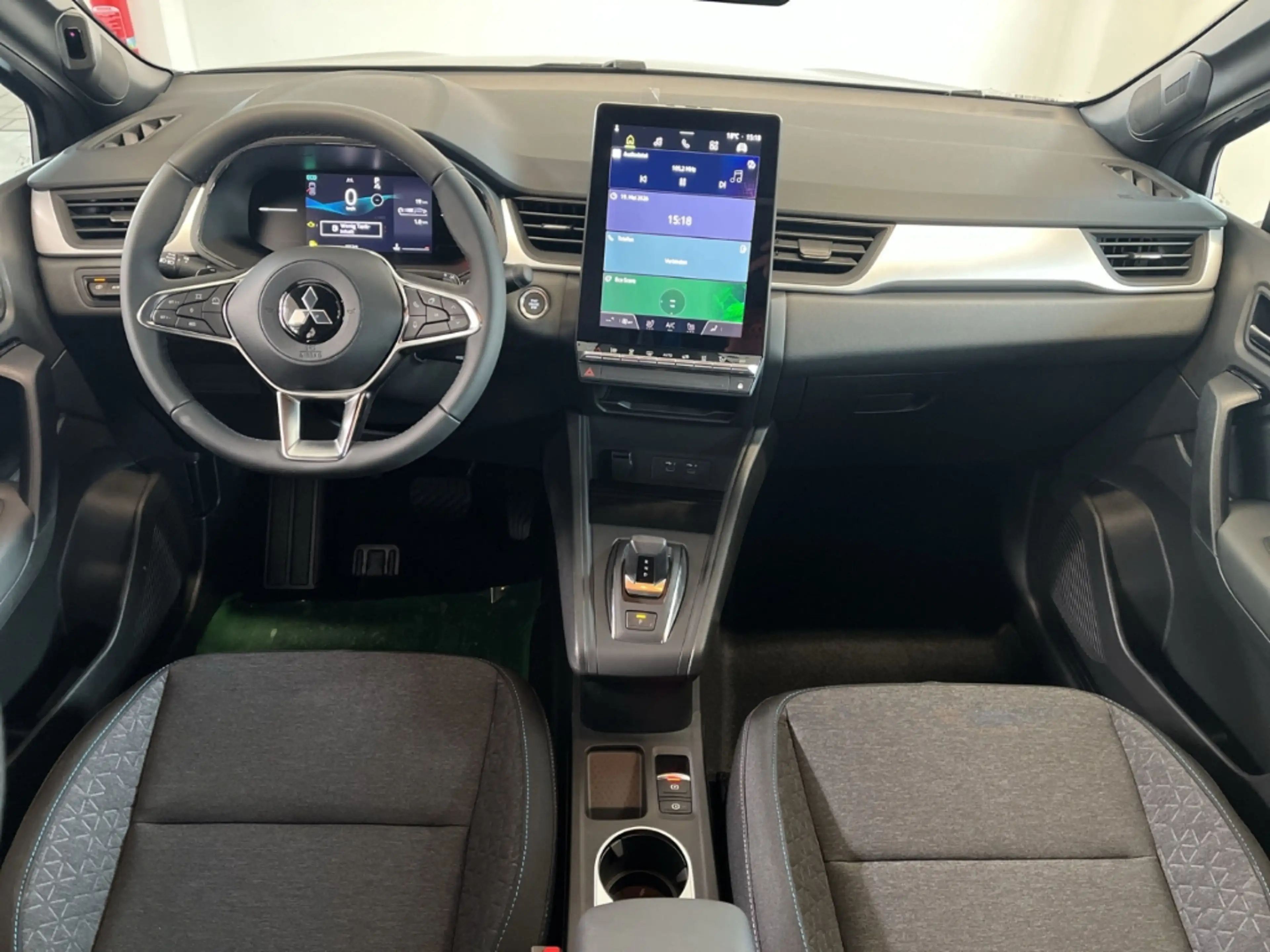 Mitsubishi Grandis 1.3 Diamant Plus LED SHZ PDC Kamera Tempomat — photo 7