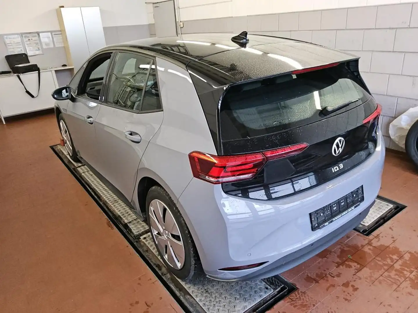 Volkswagen ID.3 Pro KomfortPlus Navi connect Wärmepumpe LED Grau - 2