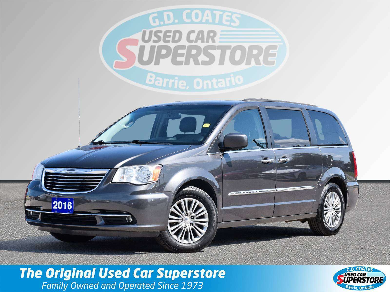 2016 Chrysler Town & Country Touring ~Nav ~Heated Leather ~Sunroof ~Alloys ~Cam