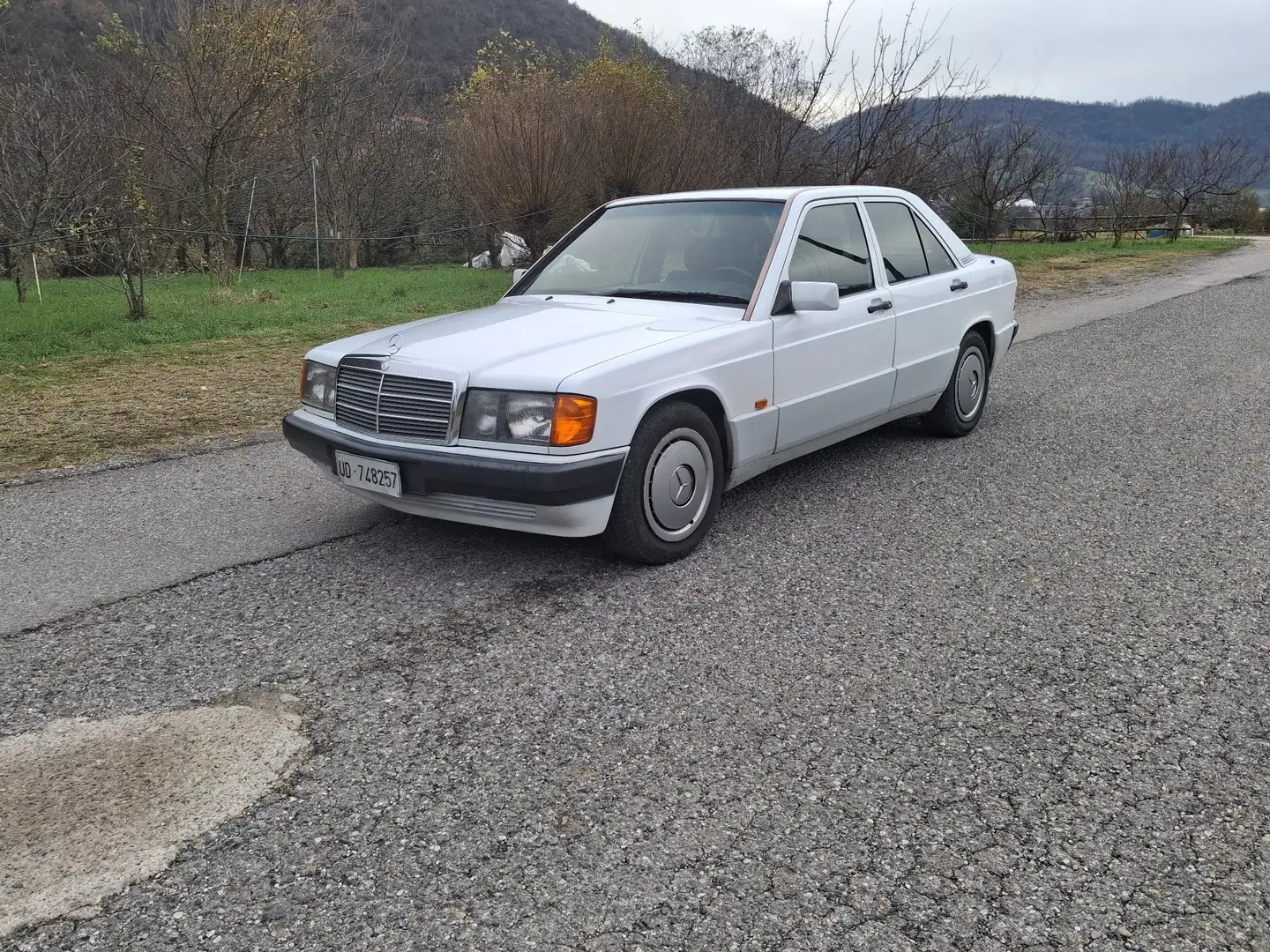 Mercedes-Benz 190 2.0 asi motore rifatto neopatentati - 1