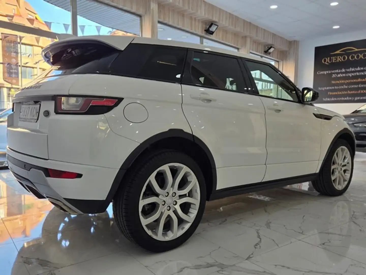 Land Rover Range Rover Evoque 2.0TD4 HSE Dynamic 4WD Aut. 150 Weiß - 2