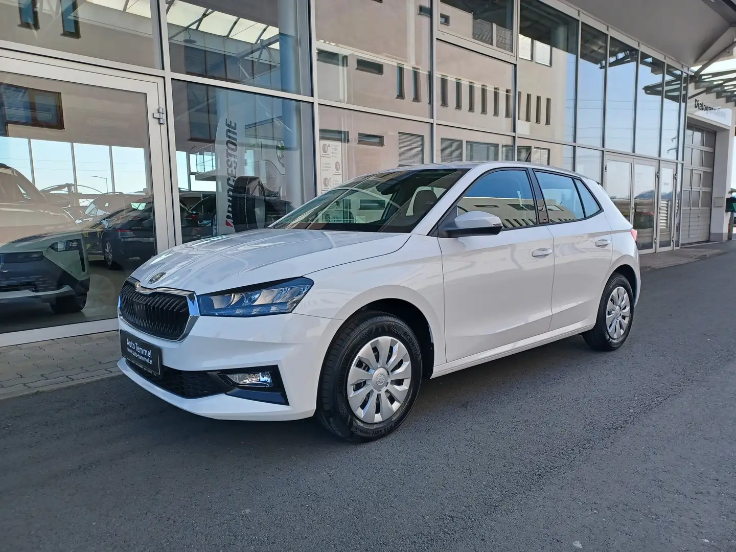 Skoda Fabia Essence Weiß - 2