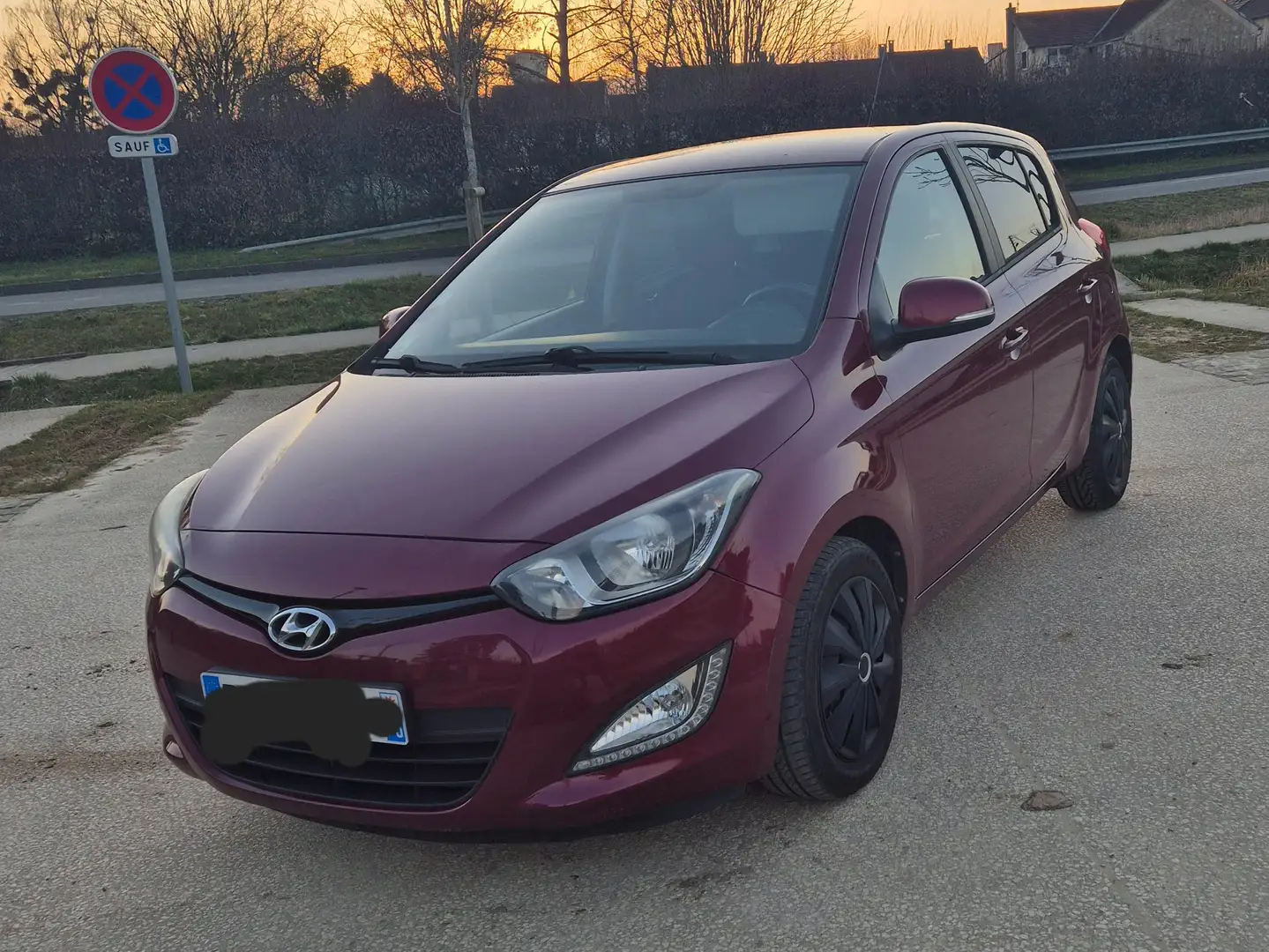 Hyundai i20 1.4 PACK SENSATION BVA Rouge - 1