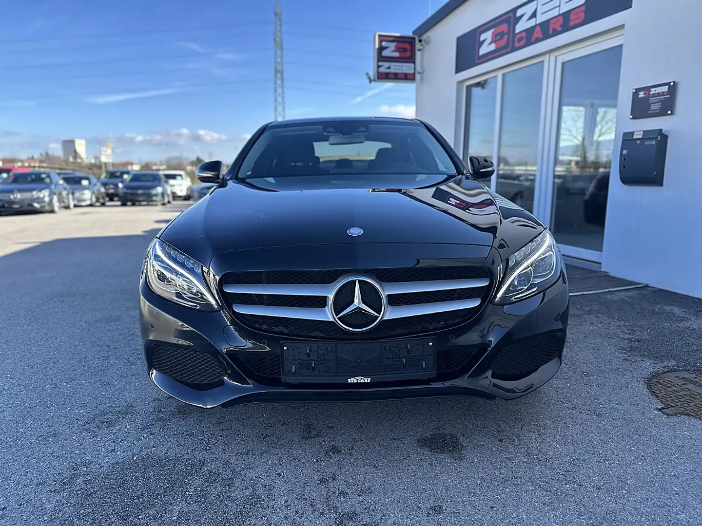 Mercedes-Benz C 180 BlueEfficiency Aut. Schwarz - 2