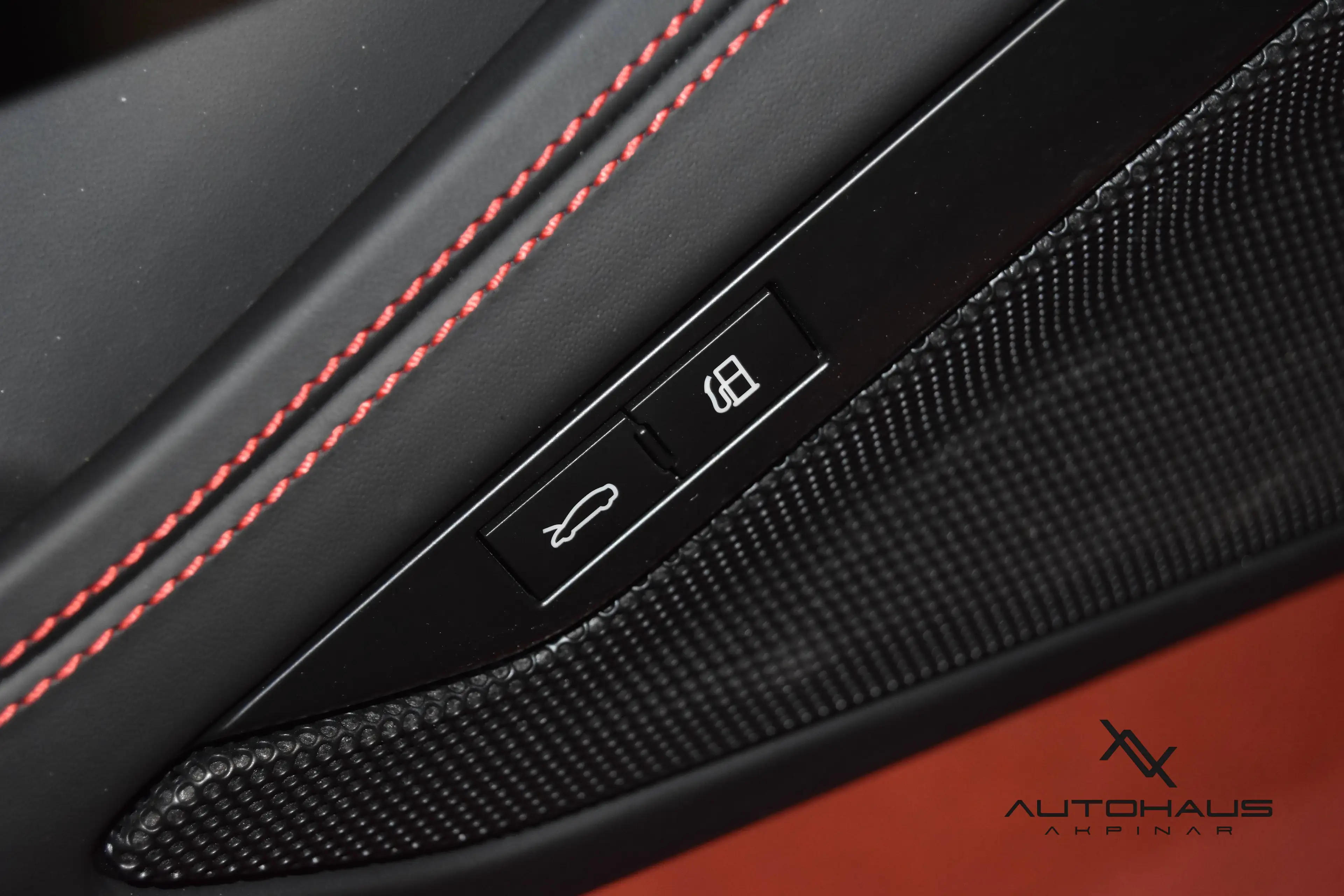 Ferrari F8 Tributo RACINGSEATS~LIFT~CARBON~PASSENGERDISPLAY~JBL~FOLIE — photo 14