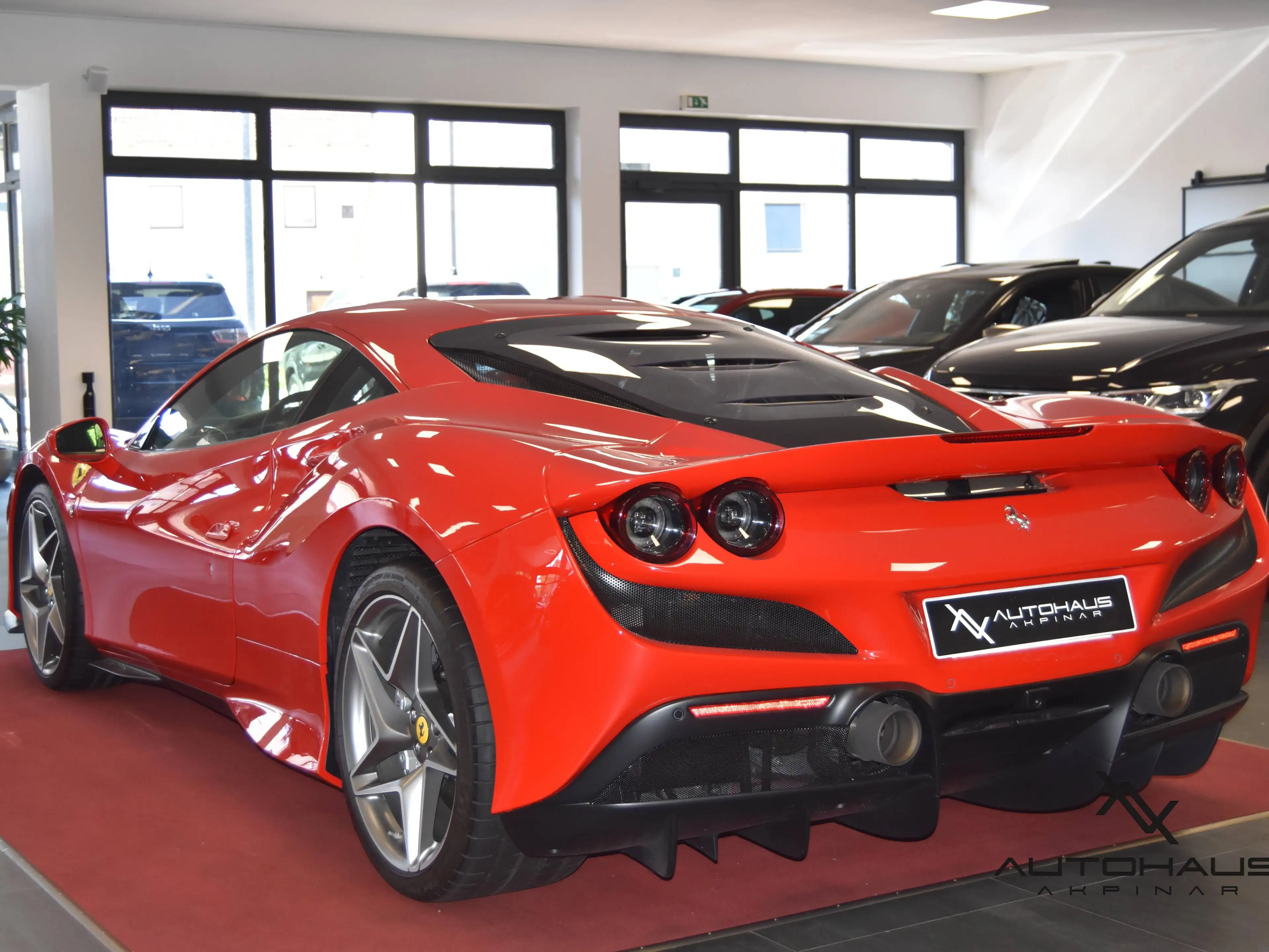 Ferrari F8 Tributo RACINGSEATS~LIFT~CARBON~PASSENGERDISPLAY~JBL~FOLIE — photo 5