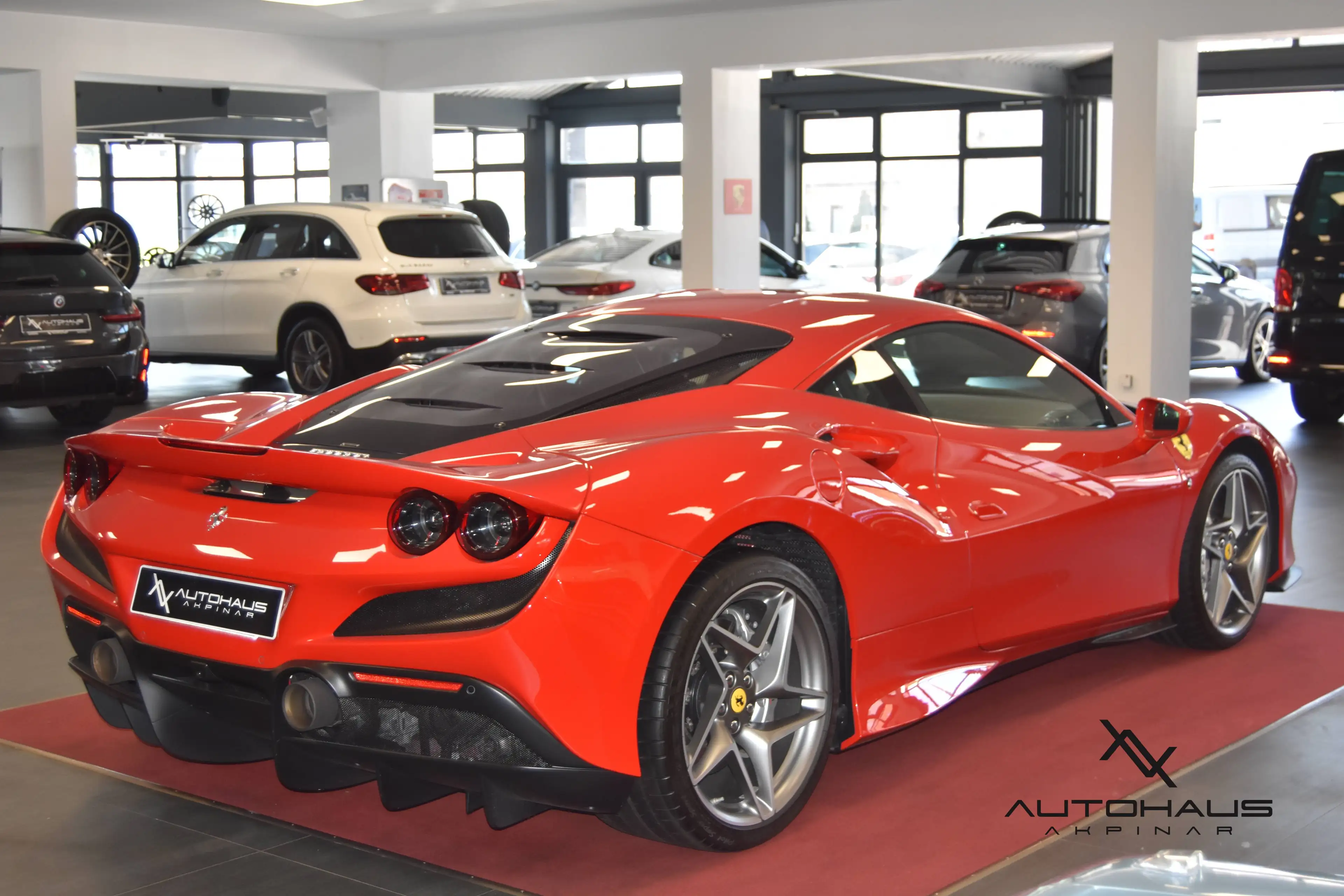Ferrari F8 Tributo RACINGSEATS~LIFT~CARBON~PASSENGERDISPLAY~JBL~FOLIE — photo 7
