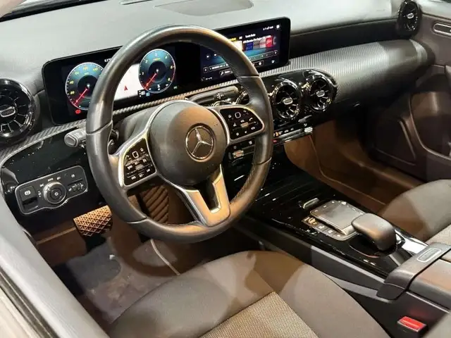 Mercedes-Benz A view 11