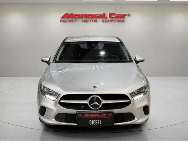 Mercedes-Benz A view 3