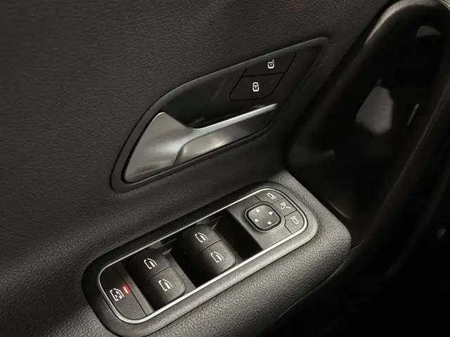 Mercedes-Benz A view 15