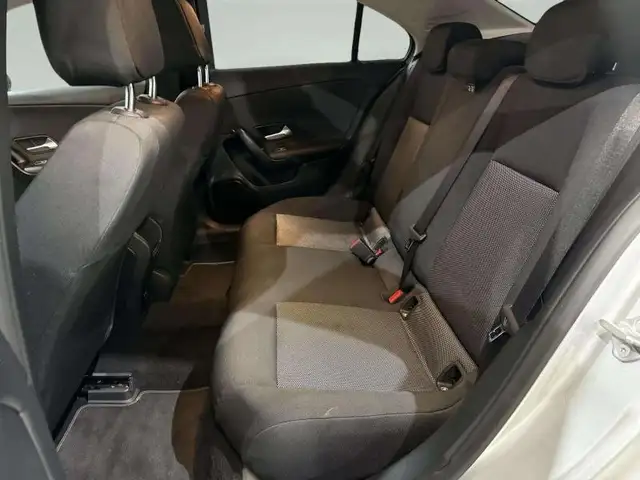 Mercedes-Benz A view 13
