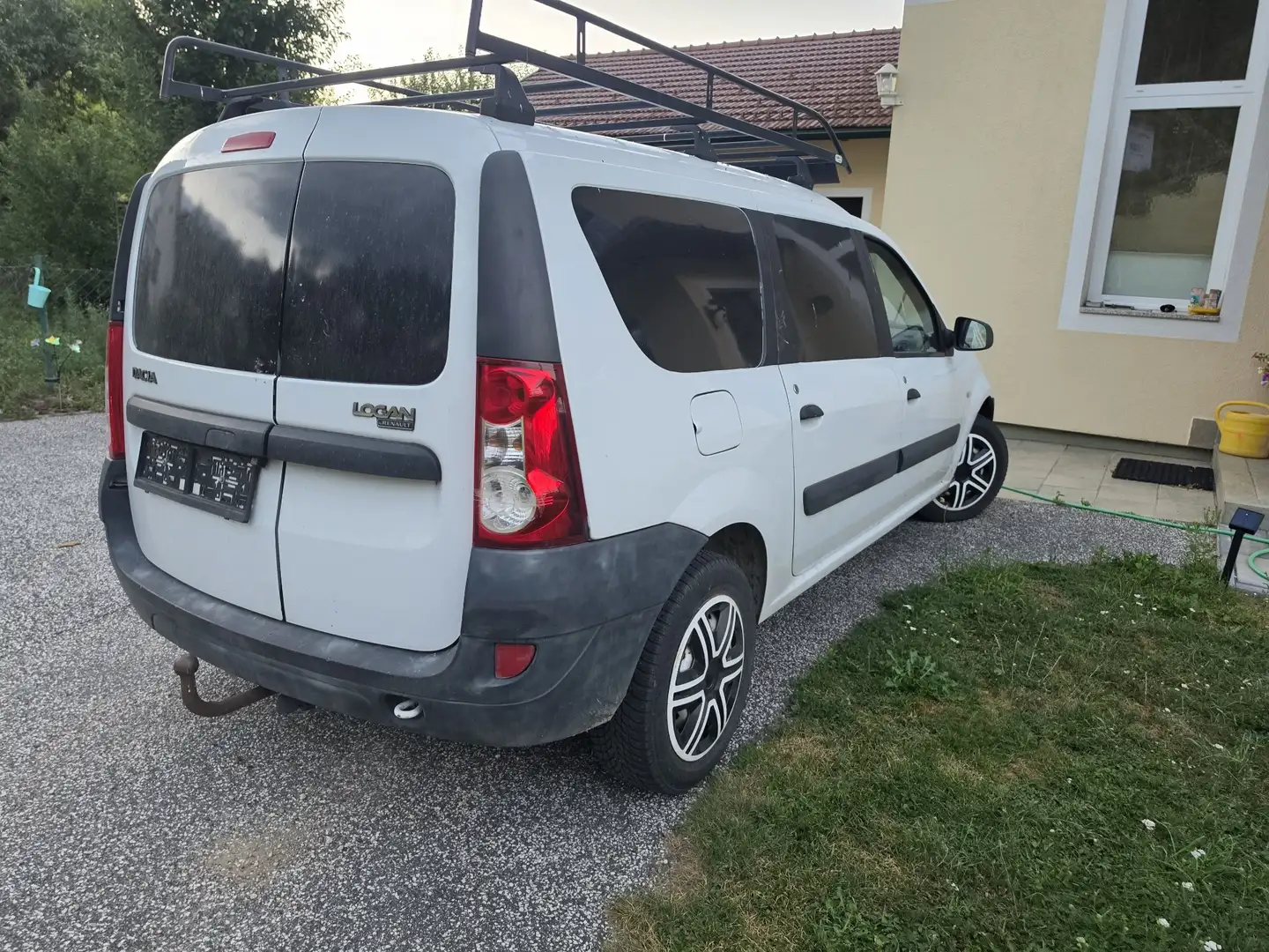 Dacia Logan MCV Fiskal-LKW 1,6 MPI Ambiance - 1