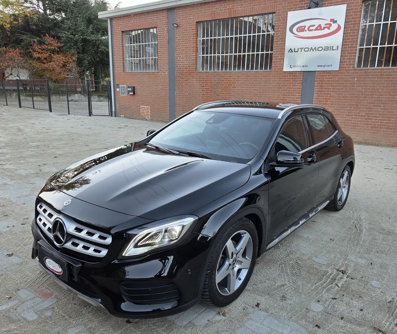 Mercedes-Benz GLA 180 GLA 180 Sport auto AMG Line 122cv Nero - 1