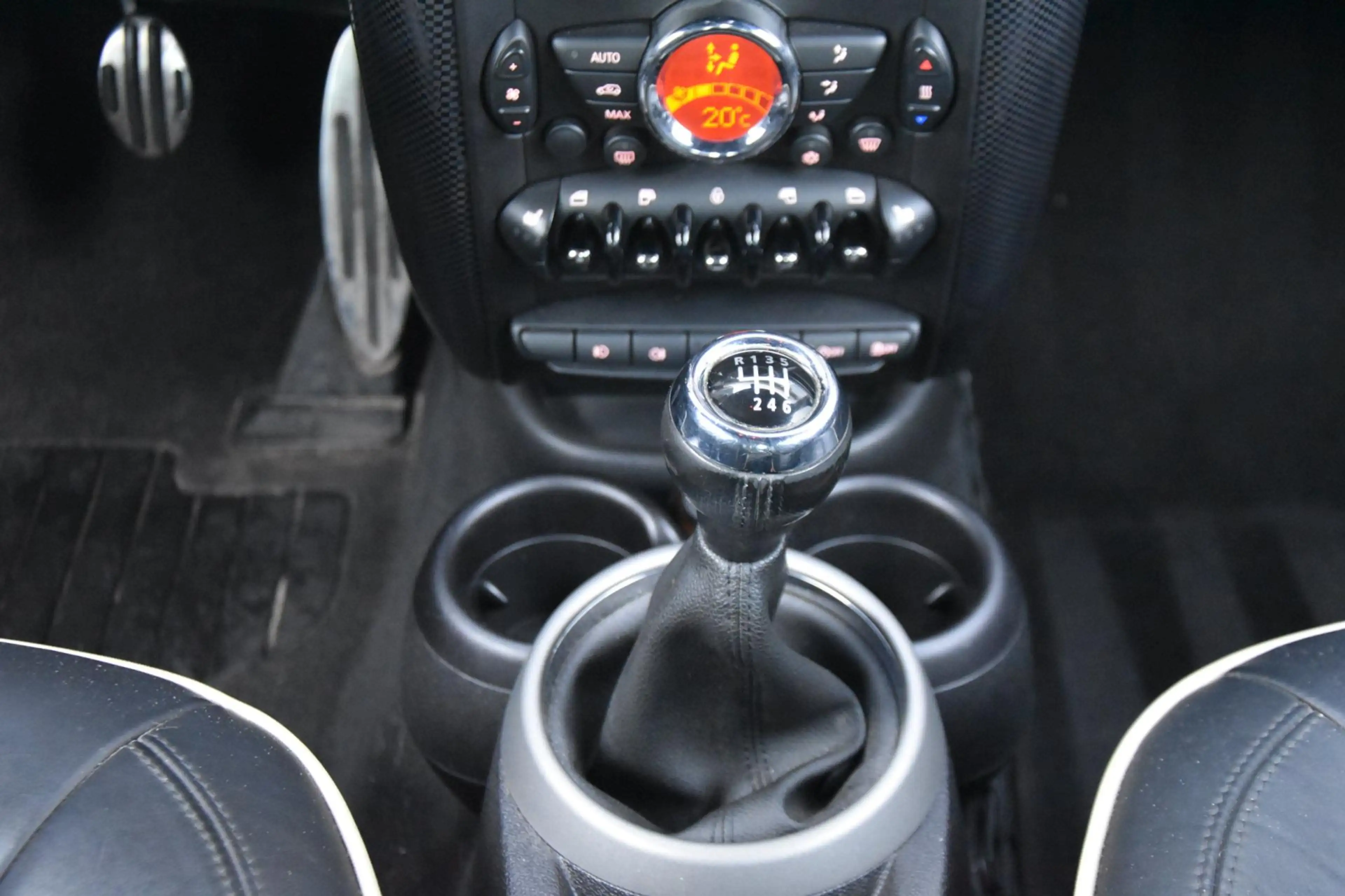 MINI Cooper S Countryman Mini 1.6 ALL4 Chili Airco Leder Pdc — photo 15