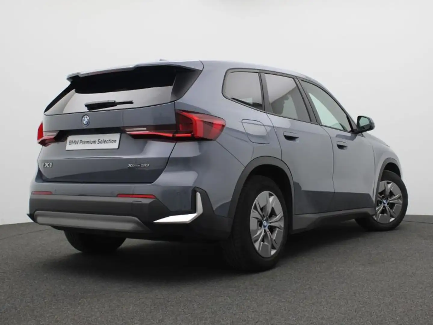 BMW iX1 XDRIVE 30 - individuall - NAVI Grijs - 2