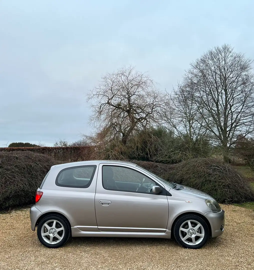 Toyota Yaris 1.5i VVT-i 16v T-SPORT 93.000 KM !!! GARANTIE 1 AN Grau - 2