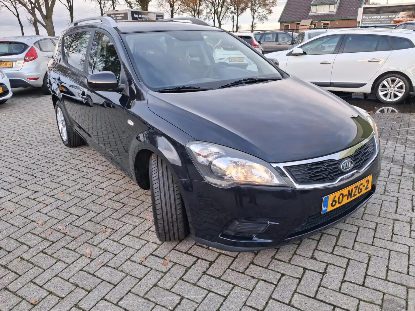 Kia Ceed / cee'd 1.4 CVVT X-tra 2010. Airco/Trekhaak/Lichtmetaal et Schwarz - 2