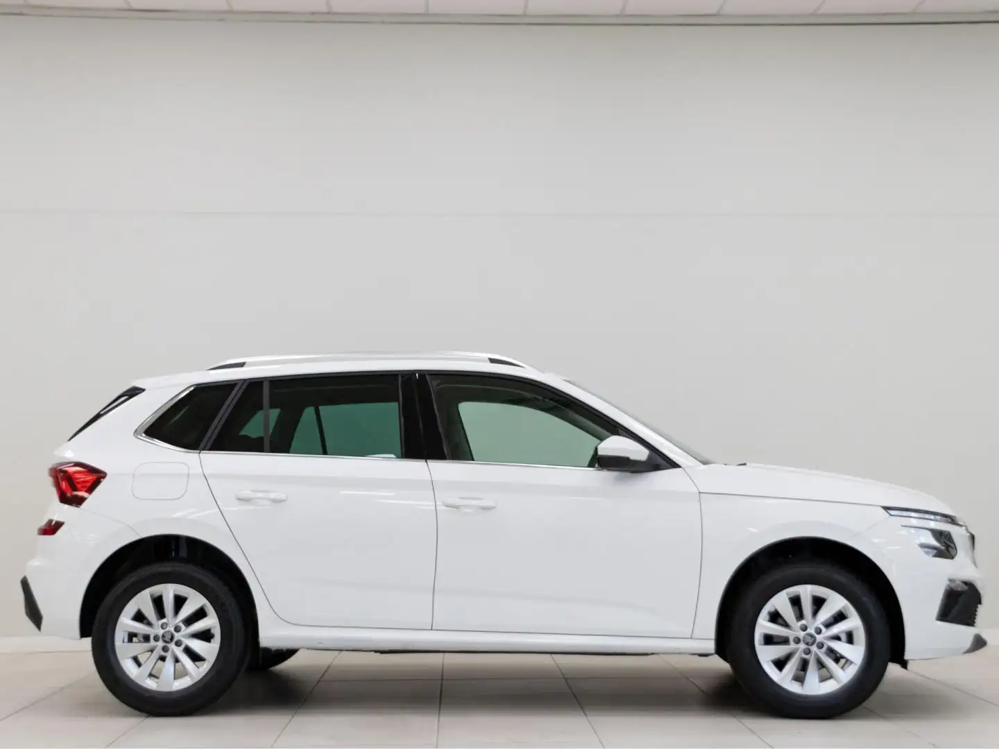 Skoda Kamiq 1.0 TSI Selection 85kW Blanco - 2