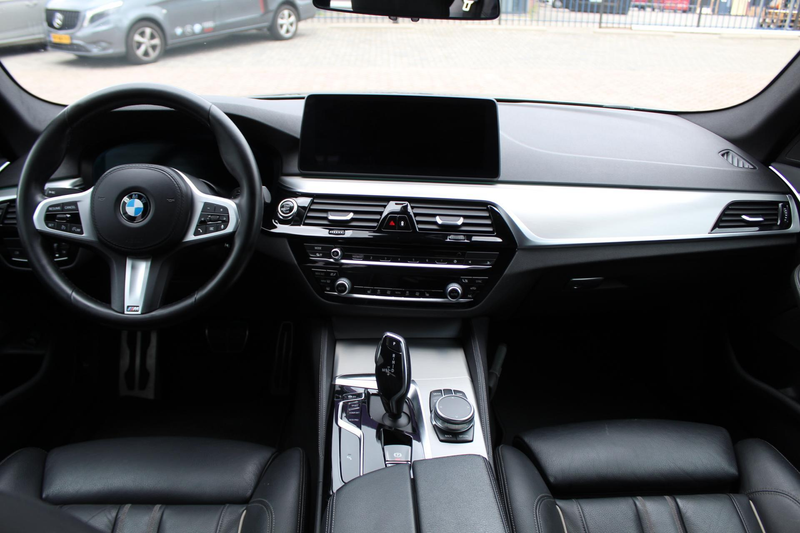 BMW 520 5-serie Touring 520i M-sport/wegkl trekhaak/laser — photo 12